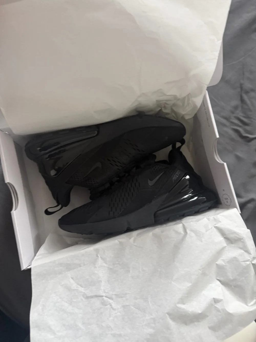 BNIB Nike Air Max 270 Triple Black - Picture 2 of 9